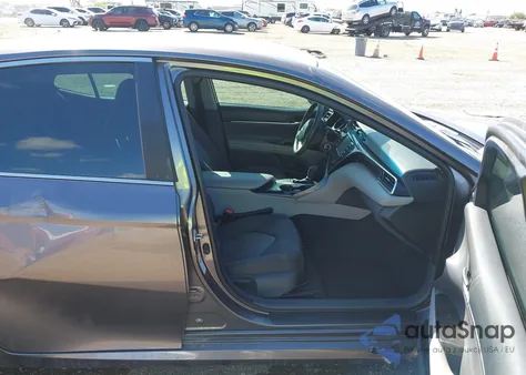 2018 Toyota Camry Le from USA, damaged, VIN 4T1B11HK5JU067569